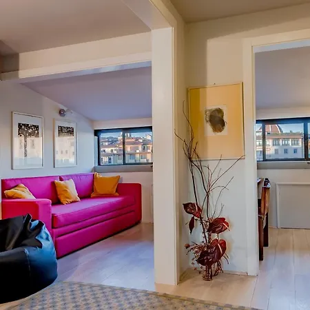 Skyline Apartment *